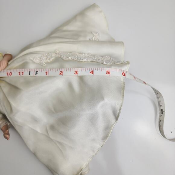 Royalton Collection 1998 Porcelain Bride Doll "Elizabeth" Red Hair 18" w/ Stand - Picture 13 of 13